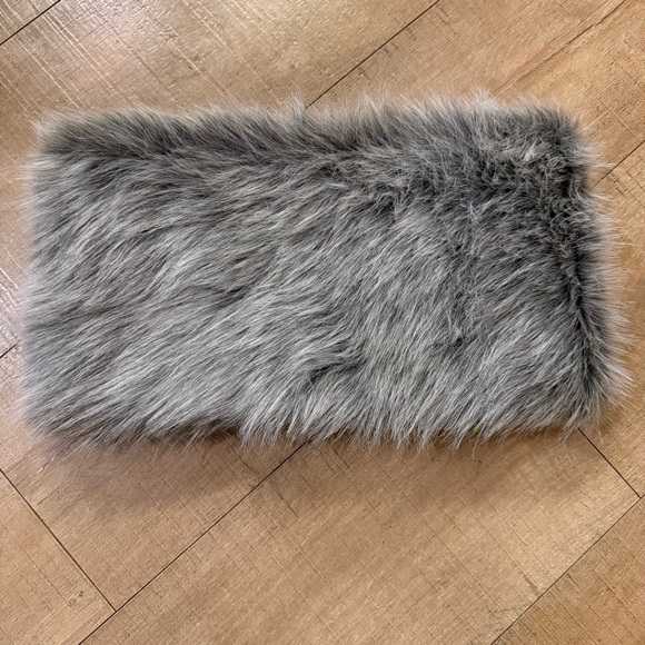 Aeropostale infinity Scarf warm Gray tones Faux Fur one size glam cozycore - Picture 5 of 7